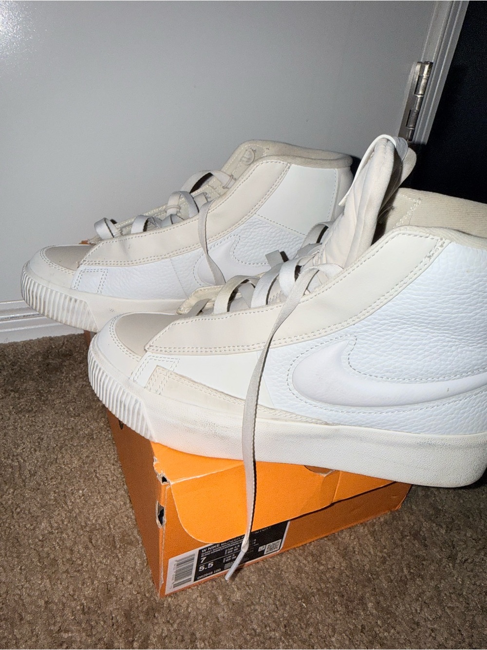 Nike Women’s Mid-Top White Leather Sneakers, Size 7, Leather
